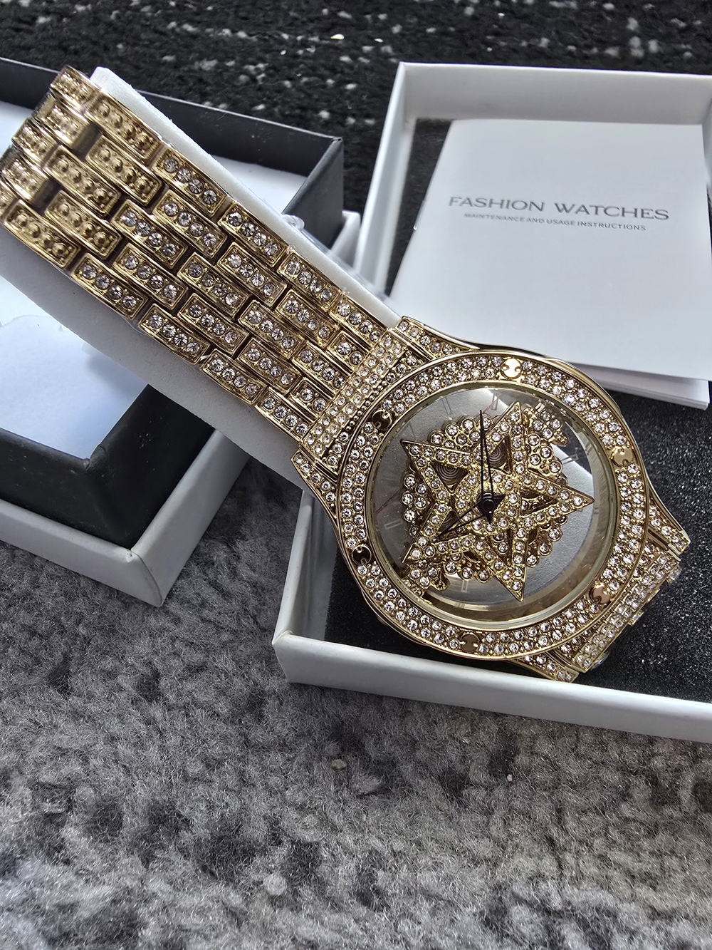 Gold Crystal Star Dial men's Fashion Watch